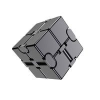 Cube infini antistress métal rouge