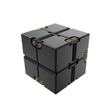 Cube infini antistress métal noir rouge