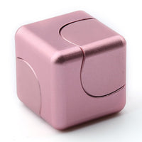 Fidget Cube Spinner Rose : un concentré de relaxation.