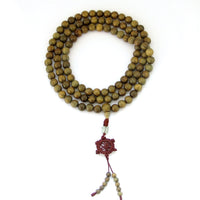 Collier de méditation de perles en bois de santal