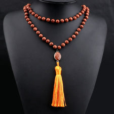 Collier mantra en grès naturel