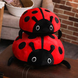 Peluche coccinelle kawaii géante