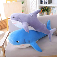 Requin kawaii en peluche