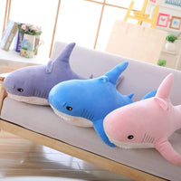 Requin kawaii en peluche